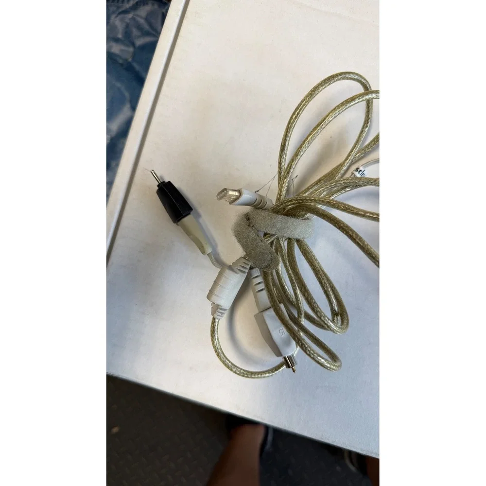 iGo Juice 70 Universal AC DC Power Adapter Laptop Charger‎ PS0055 Silver
